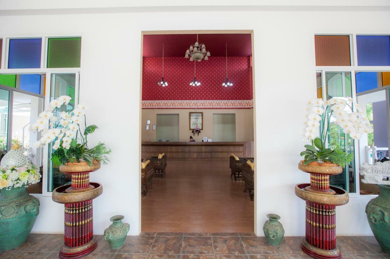 At Ruam Chok Hotel Chiang Mai Exterior foto